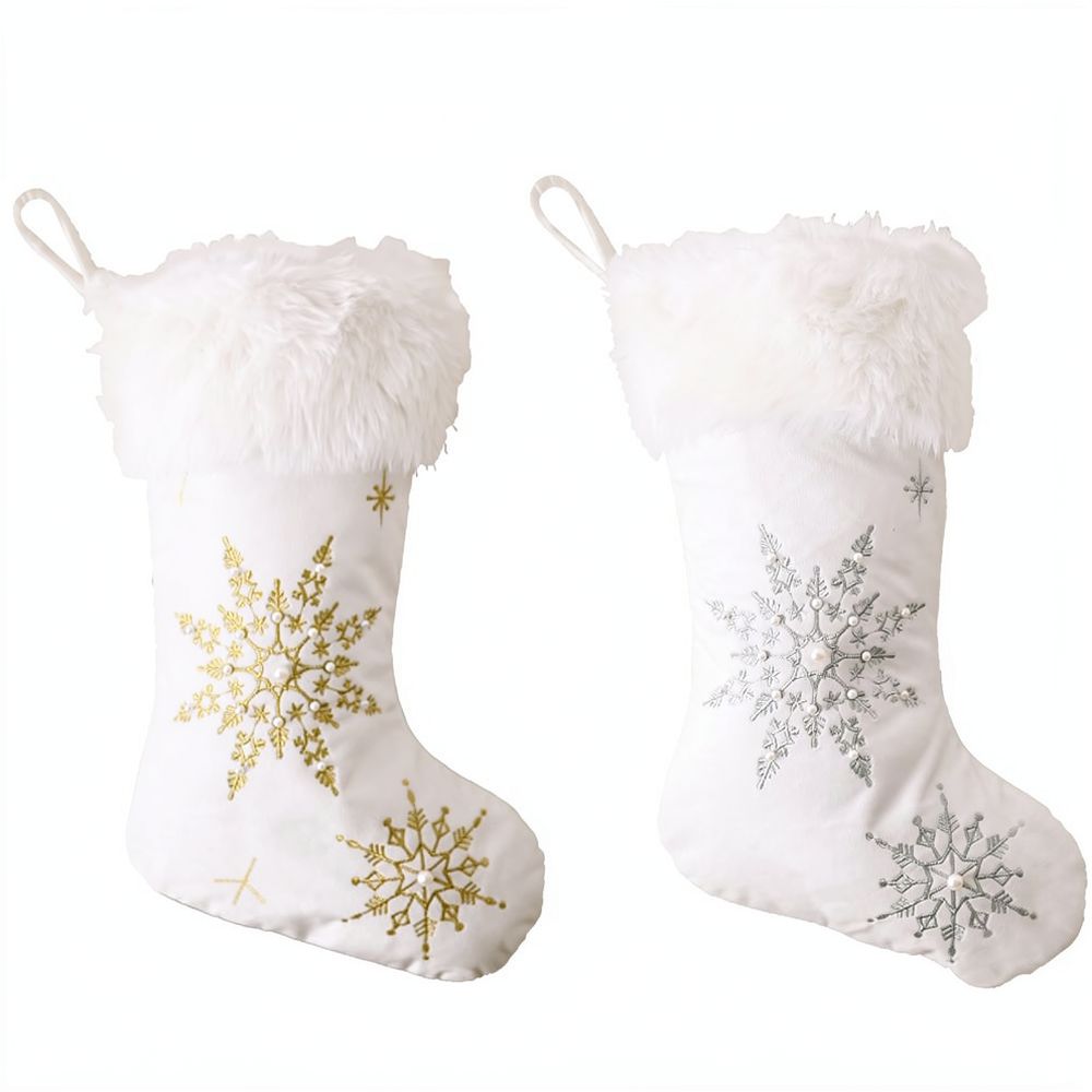 Christmas Stocking Hanging - Hiasan Natal berupa kantong kain beludru